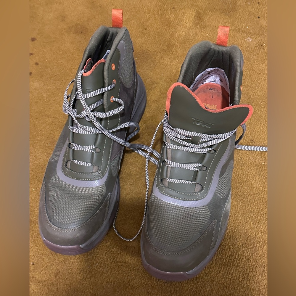 Men’s teva boots